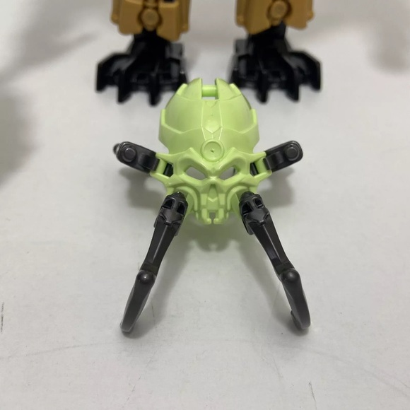 LEGO BIONICLE Onua - Master of Earth 70789 99% Complete No Gold Mask Or Manual. - Picture 9 of 9